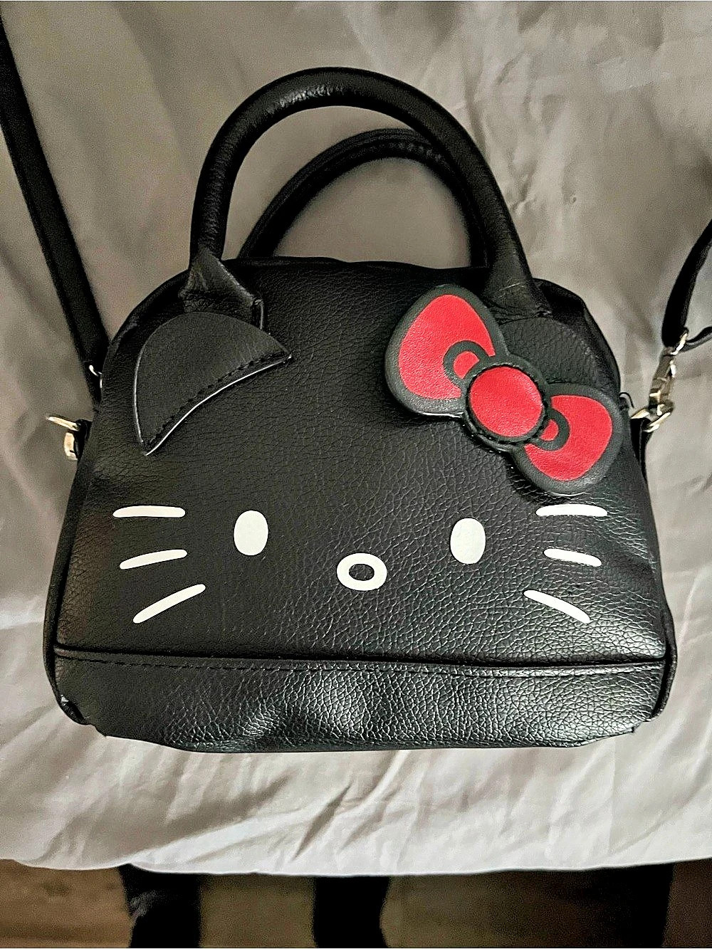 Hello Kitty Black & Red Bow Shoulder Bag